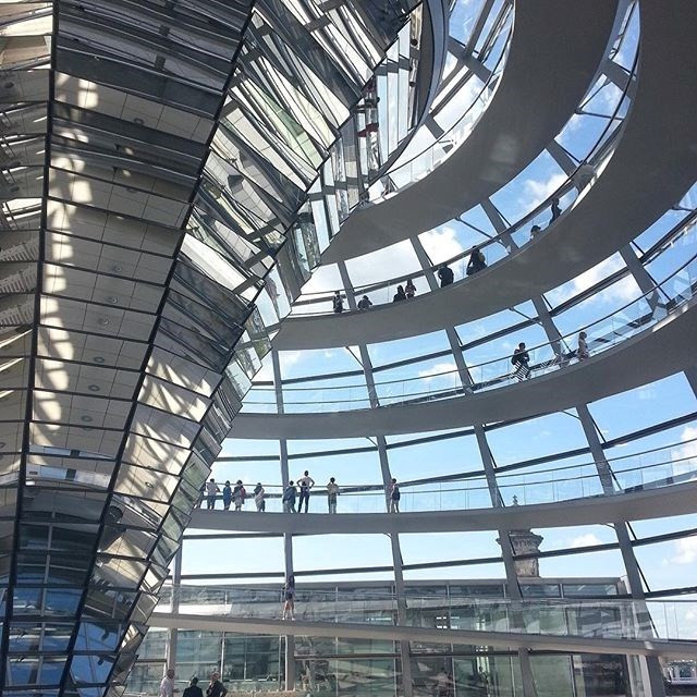 台湾（中国）摄影师Ya Han Kung的作品《向往高处》。