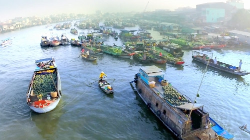 越南西南部地区水上集市（图片来源：vnexpress.net）