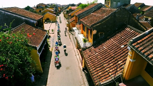 会安古镇沐浴在阳光中（vnexpress.net）