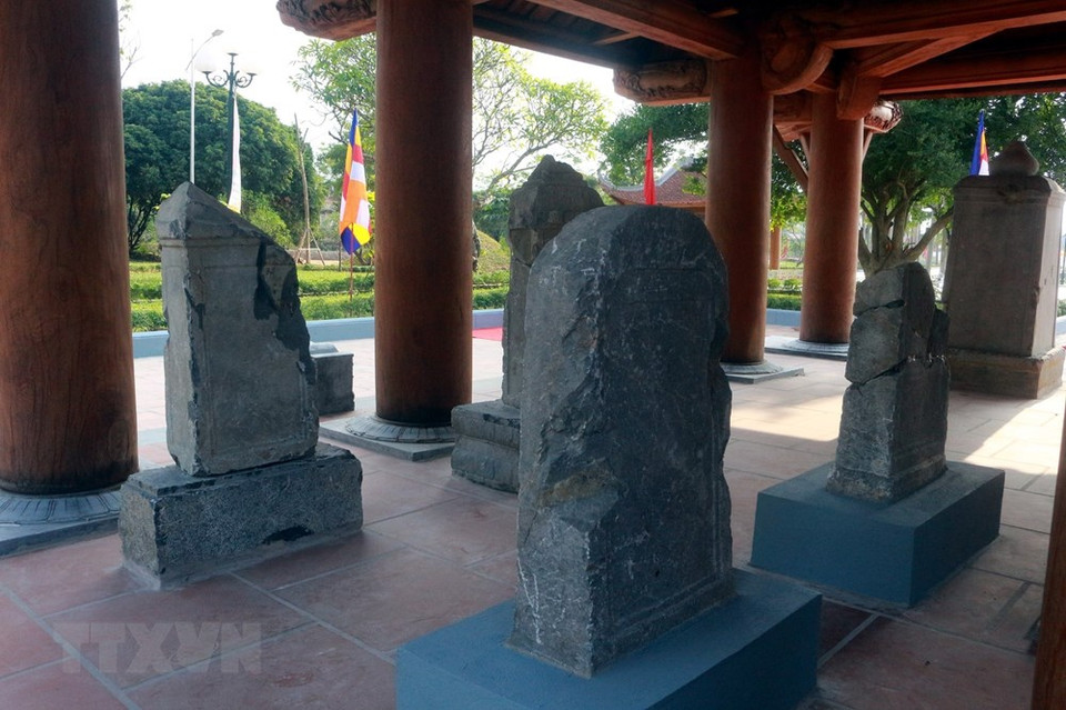 目前仍在琼林寺保留着的古石碑。图自越通社