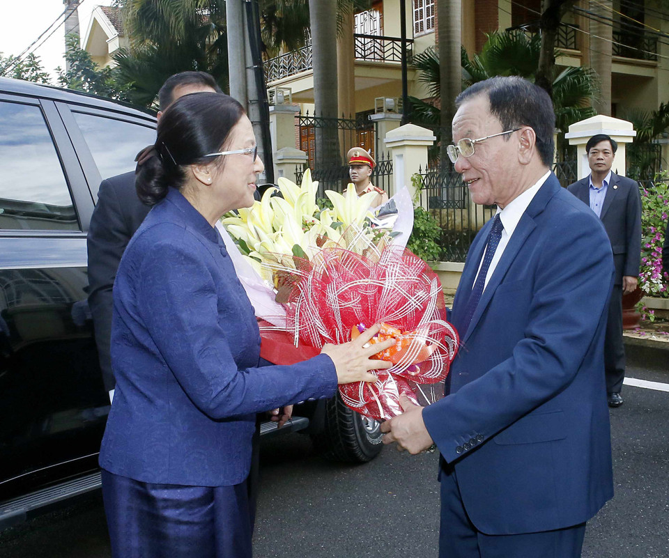 山罗省委书记黄文质已代表该省党委、政府和人民对巴妮率团赴该省访问并出席 纪念“2017年越老团结友谊年”系列活动表示热烈欢迎。（图片来源：越通社）