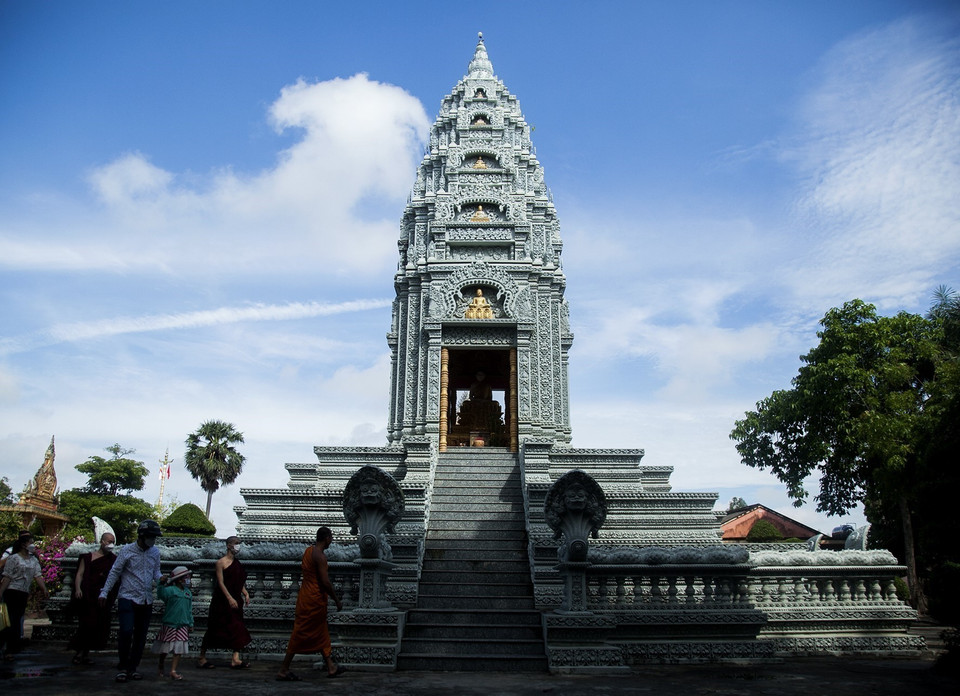 宝山寺里的独石佛塔。图自越通社