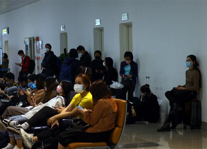 越南航空局透露，3月18日，从欧洲地区入境越南的旅客共1095名。越通社记者辉雄 摄