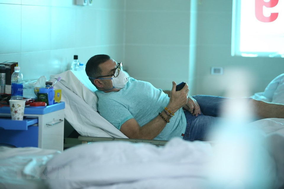 外国游客在河内市清娴医院接受隔离观察。越通社记者 明决 摄