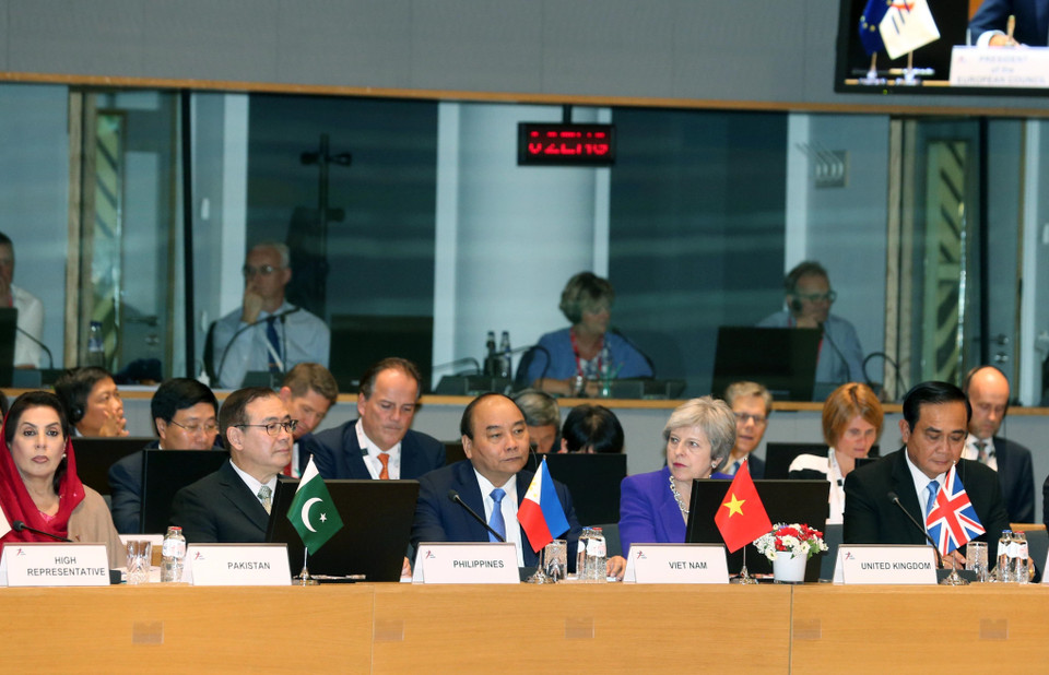 越南政府总理阮春福出席第十二届亚欧首脑会议开幕式。越通社记者 统一 摄