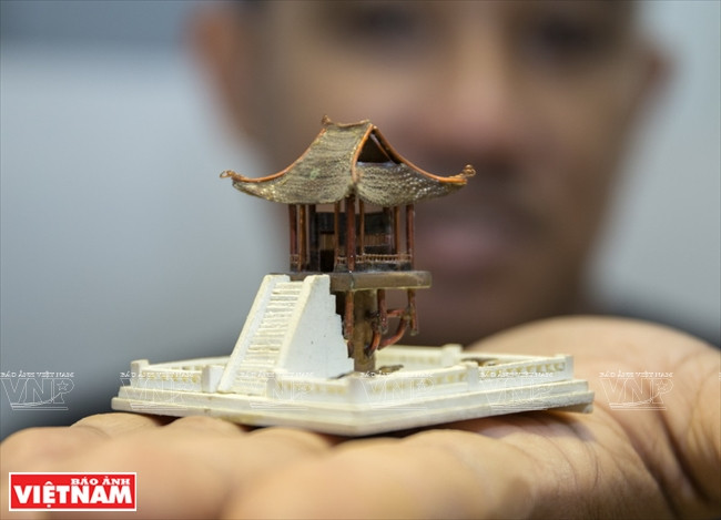 令人难以置信的微型艺术品。图自《越南画报》