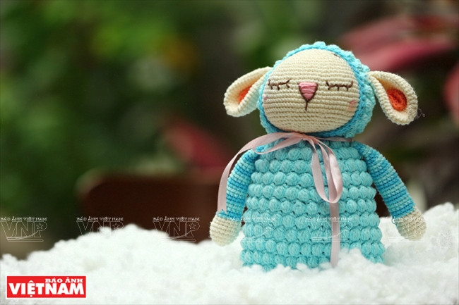 栩栩如生的毛绒玩具。图自越通社