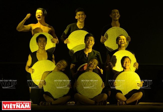 越南“啊哦秀”节目给观众带来快乐。本报记者 清和 摄