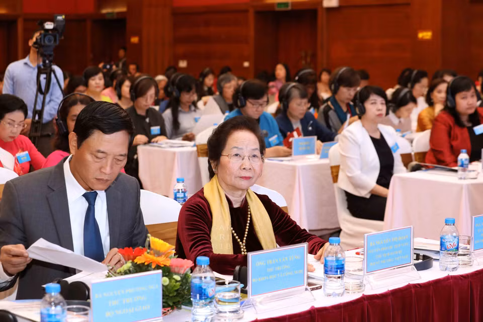 参加会议的代表。（图片来源：越通社）