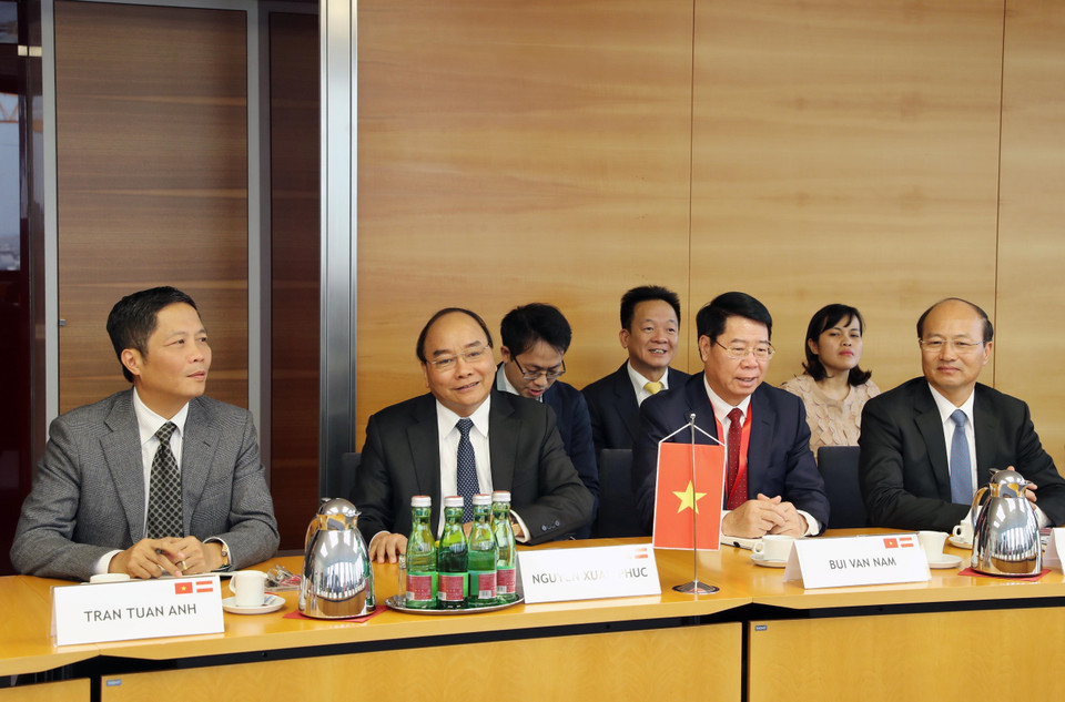 阮春福与奥地利溢流企业代表会面。越通社记者 统一 摄