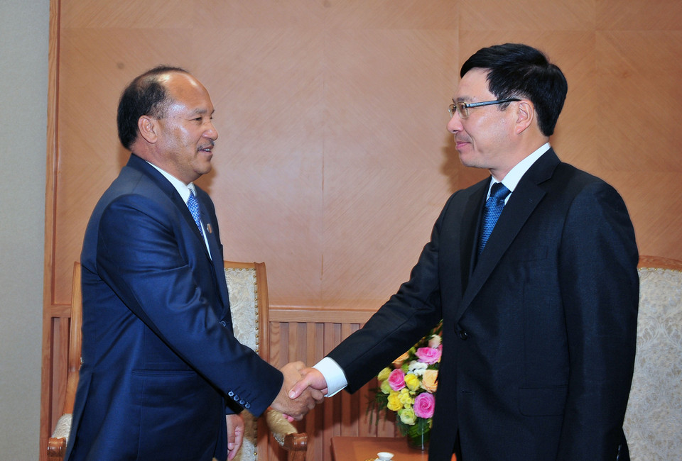 越南副总理兼外长范平明会见尼泊尔商业部部长罗米•塔卡里（图片来源：越通社）