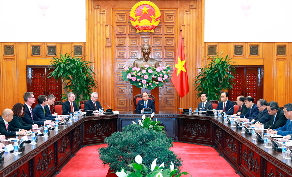 阮春福总理​会见美国东盟商业理事会高级副主席迈克尔•麦克拉克一行(图片来源：越通社)