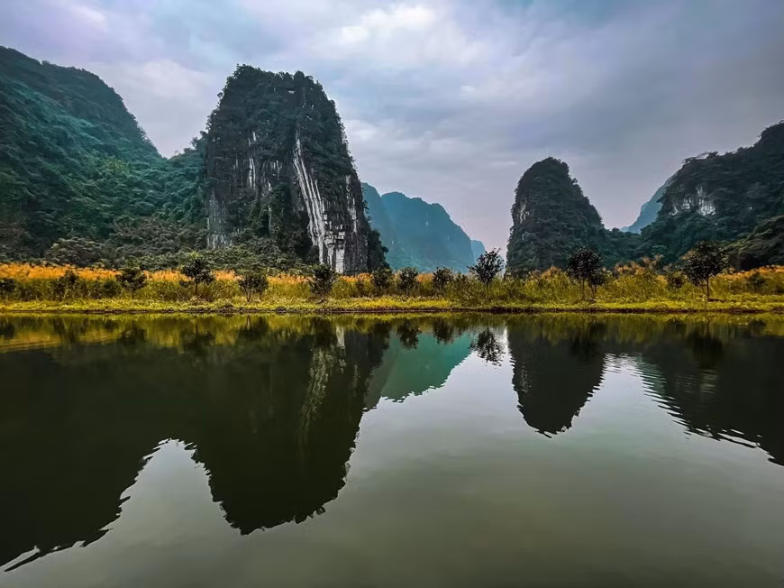 游客还可以观赏十分丰富的自然洞穴系统以及黎朝、陈朝等历史遗迹。图自越通社