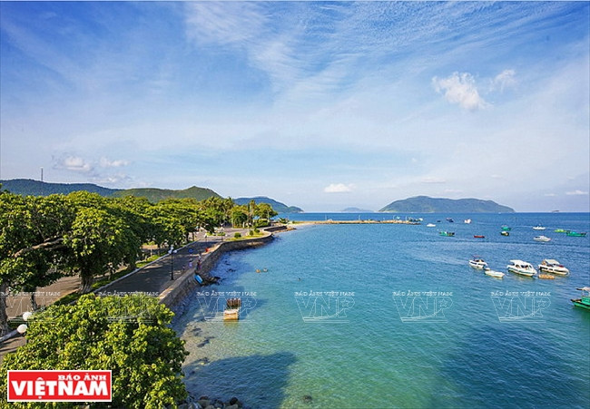 昆岛一角落。图自越通社