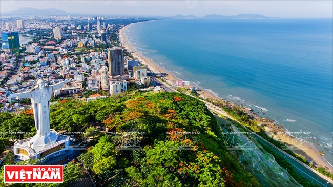 头顿市后滩具备丰富多样的旅游业发展潜力。图自越通社