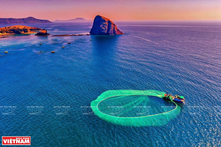 海上的黎明。图片来源：越南画报