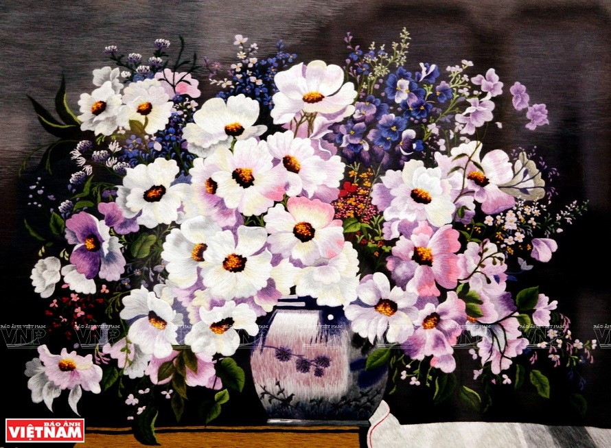 橘洞村的刺绣作品。图自越通社