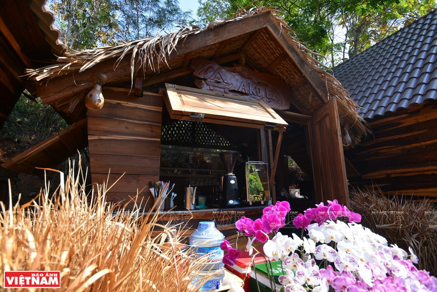 姑村乡生态度假区里带有乡村风格的咖啡厅。越通社记者 清和 摄