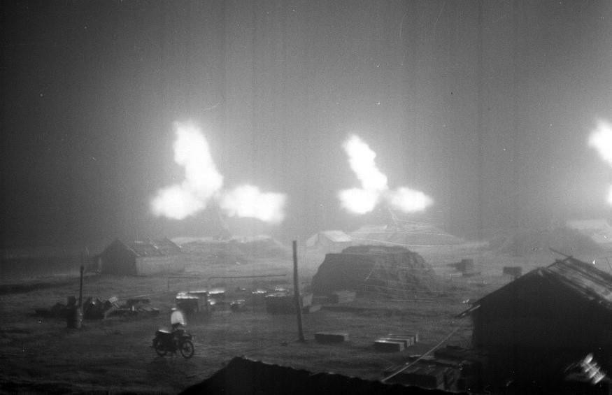 1972年，仅在12个昼夜里，越南军民已击落81架敌机，“河内空中奠边府大捷”再一次强调“没有什么比独立自由更可贵”的真理。图自越通社