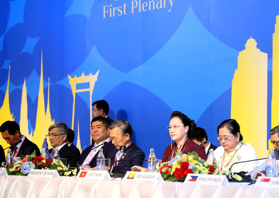 越南国会主席阮氏金银出席第40届东盟议会联盟大会全体会议。图自越通社