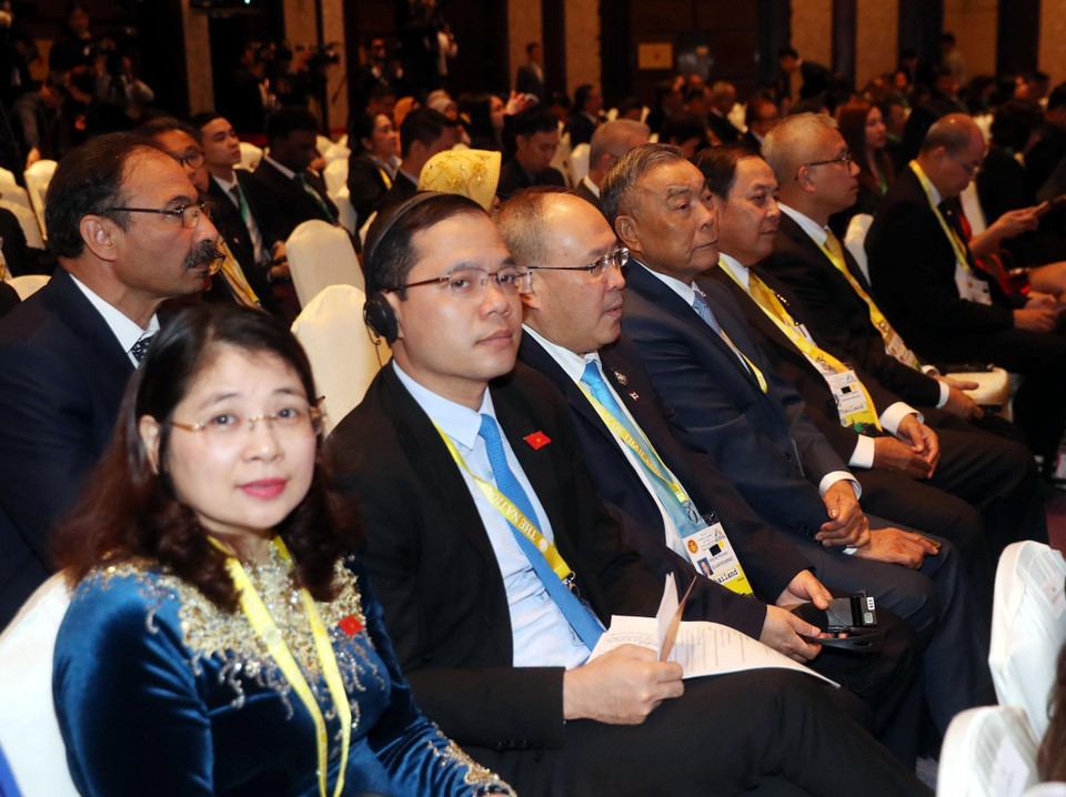 越南代表团。 图自越通社