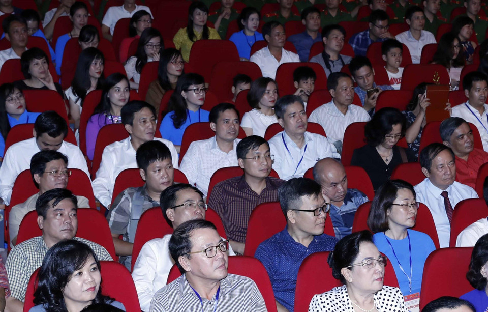 出席颁奖仪式的代表。越通社记者 统一 摄