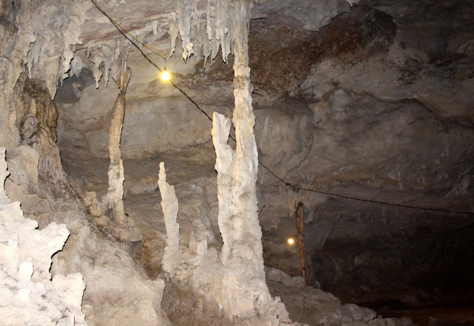天门洞的原始之美。越通社记者 功宣 摄