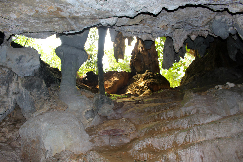 天门洞的原始之美。越通社记者 功宣 摄