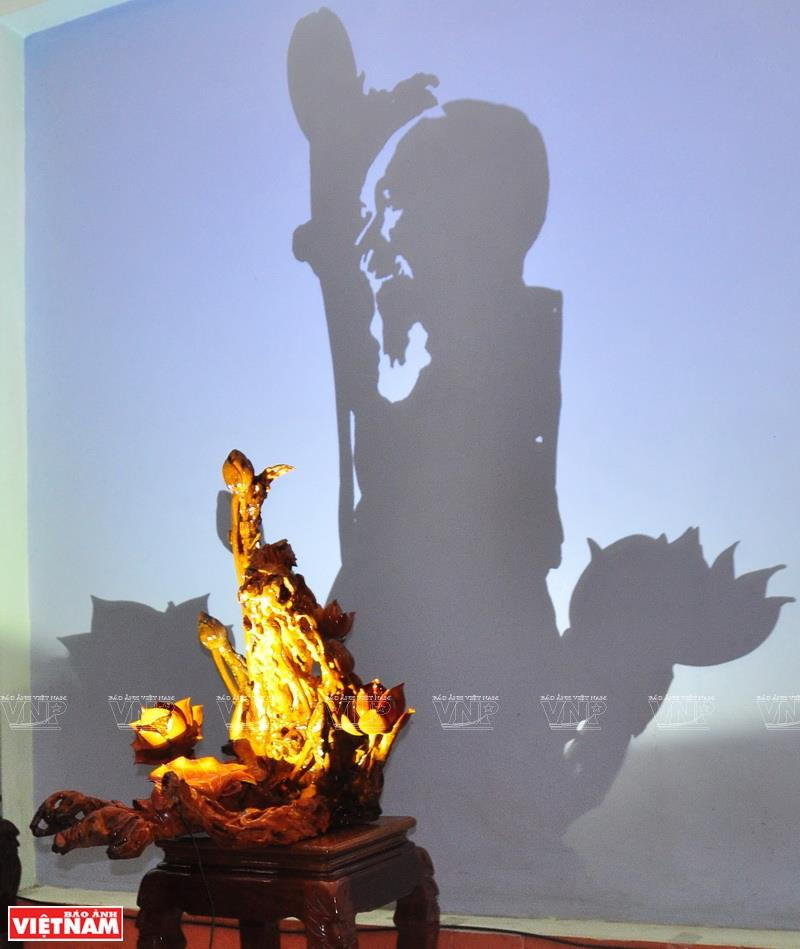 作品《胡志明主席》。图自越南画报