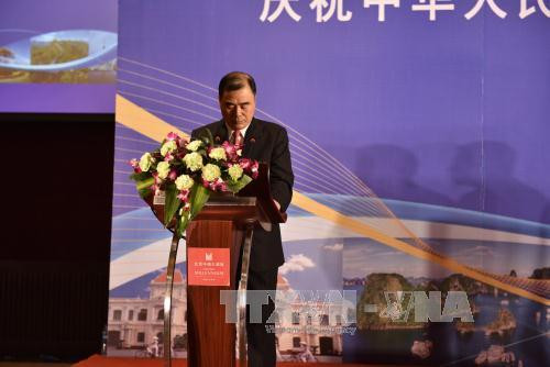 中国外交部助理孔铉佑在典礼上发表讲话。（图片来源：越通社）