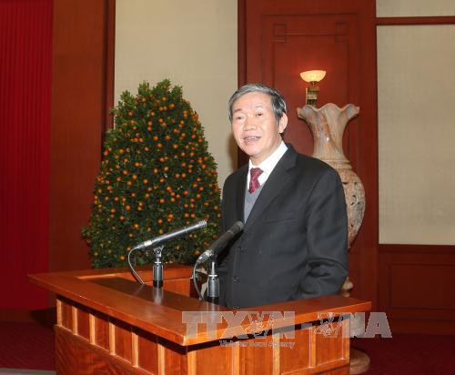  越共中央政治局委员、中央书记处书记、中央宣教部部长丁世兄发表讲话。（图片来源：越通社）