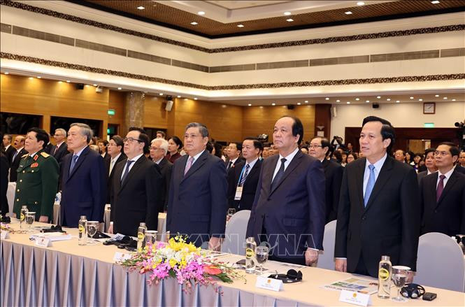 越南各部委行业领导一同出席第37届东盟峰会及其相关会议闭幕式。图自越通社