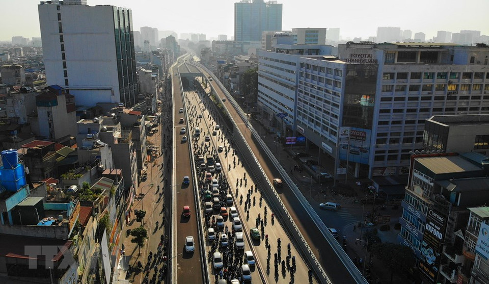 楚四字路口路段的 2号高架环路。越通社记者 名岚 摄