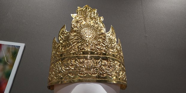 东南亚国家有着丰富独特的文化内涵，因此各国的传统服饰随着地理位置、种族特色、气候条件、传统文化和地区的不同而极为多样。传统服饰不只是服饰，更是承载着传统文化。传统服饰是充分反映东南亚各国文化的载体，每个国家的传统服饰有很多不同之处，也有不少相同之处。图自 Vietnam+