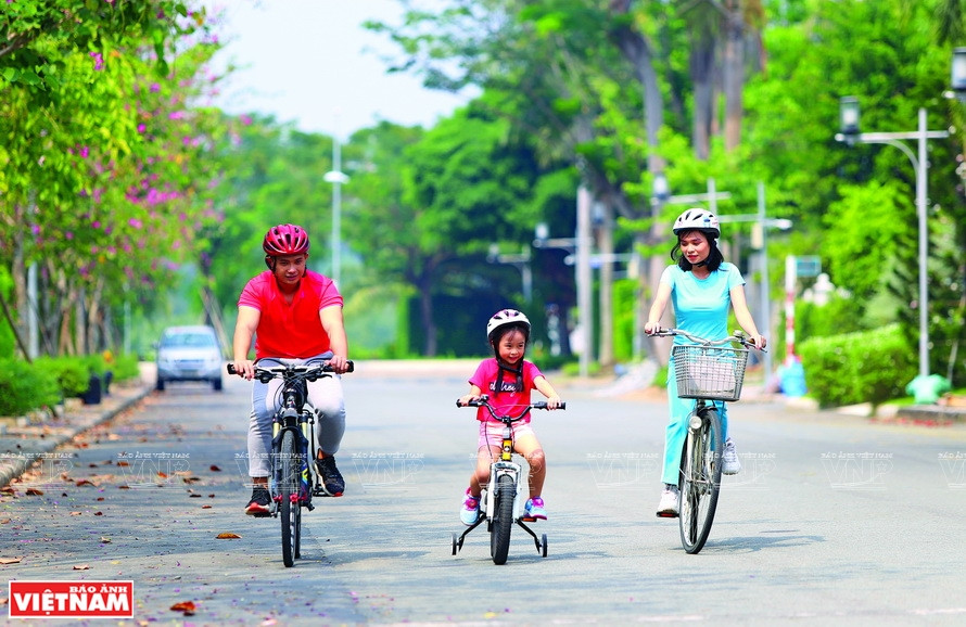 现代的胡志明市满足市民高质量、安全和现代生活的需求。图自越通社/越南画报