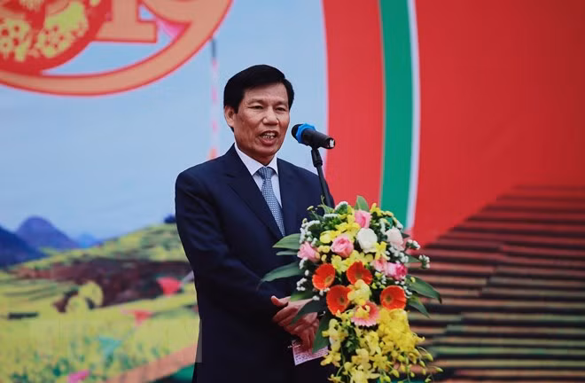 越南文化体育旅游部部长阮玉善在开幕式上发表讲话。图自越通社