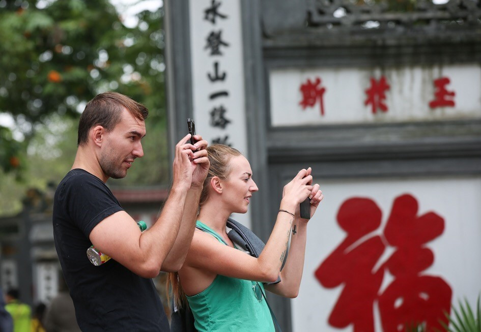 河内市吸引众多国际游客前来观光。图自越通社