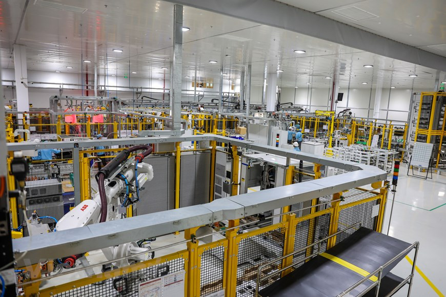 获悉，VinFast已同许多外国伙伴合作转让电池生产技术，以生产满足国际标准的电池。图自越通社/Vietnam+