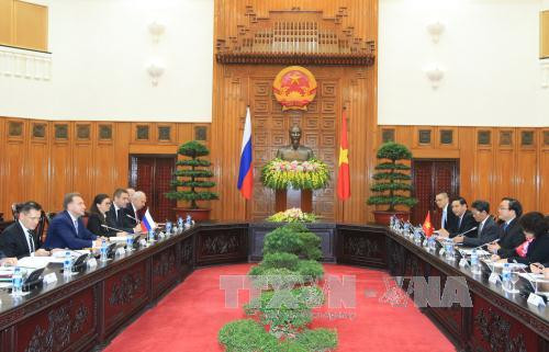 双方评价，在两国政治关系蓬勃发展和具有高度互信，经贸投资合作活跃发展的基础上，两国重点合作项目基本得到有效开展并取得了积极结果。（图片来源：越通社）