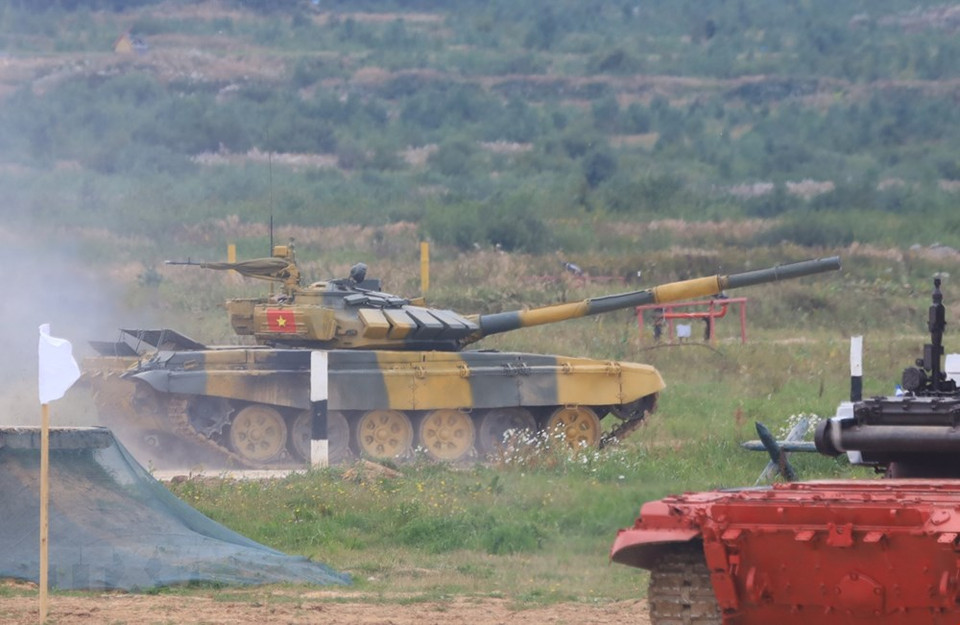 越南1号车组出击，开始进行比赛。越通社记者维征摄