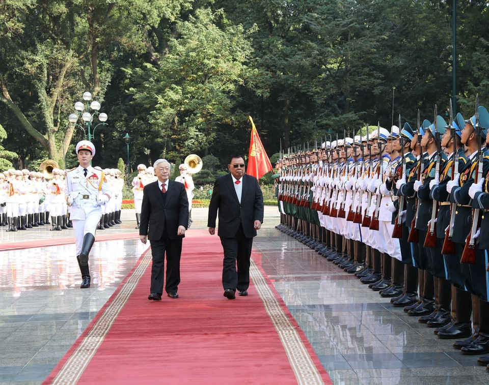 越共中央总书记阮富仲举行仪式，欢迎本扬访越。越通社记者 智勇 摄