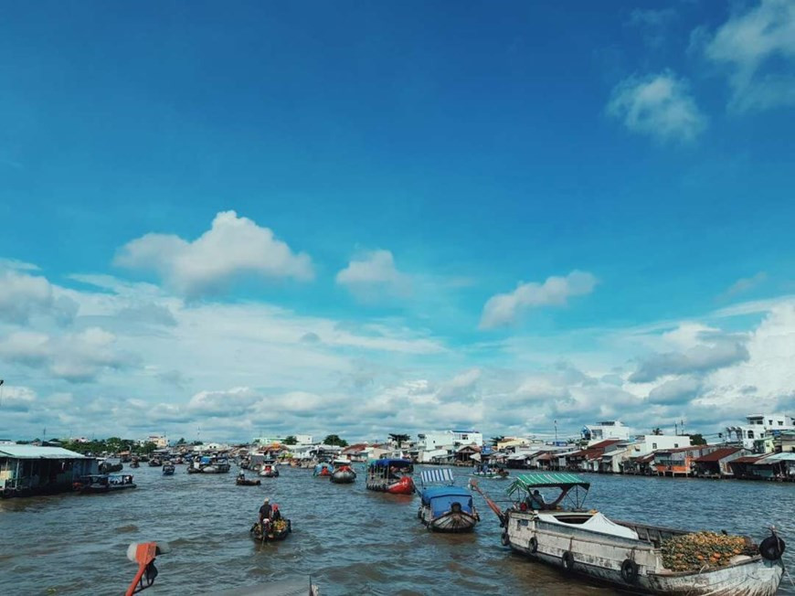 来到芹苴市，去水上市场品尝当地各种特产是不可错过体验。图自Vietnam+