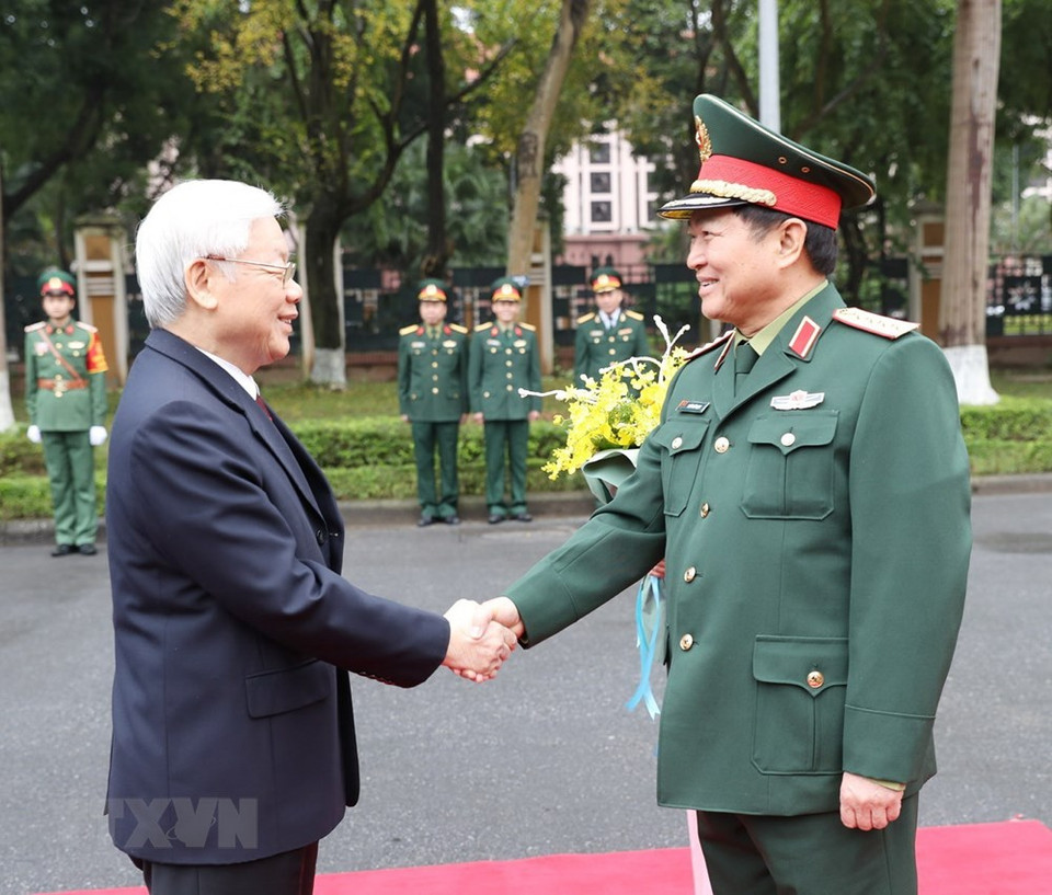 ##s###国防部部长吴春厉大将欢迎越共中央总书记、国家主席、中央军委书记阮富仲。越通社记者 智勇 摄