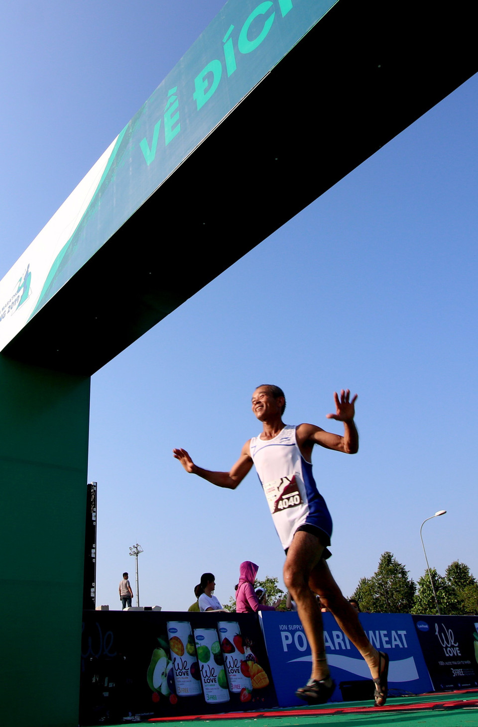 2019年九龙江三角洲马拉松赛首次在后江省未青市举行。越通社记者维羌 摄