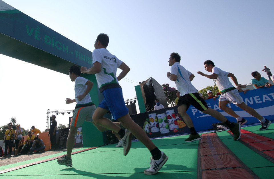 2019年九龙江三角洲马拉松赛首次在后江省未青市举行。越通社记者维羌 摄