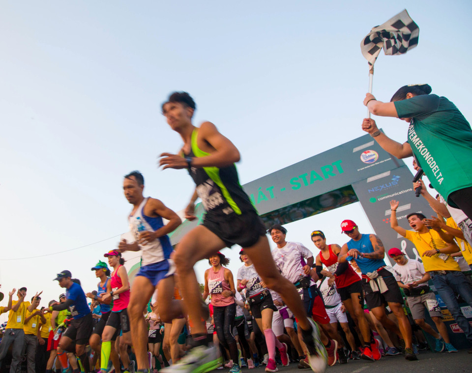 2019年九龙江三角洲马拉松赛首次在后江省未青市举行。越通社记者维羌 摄