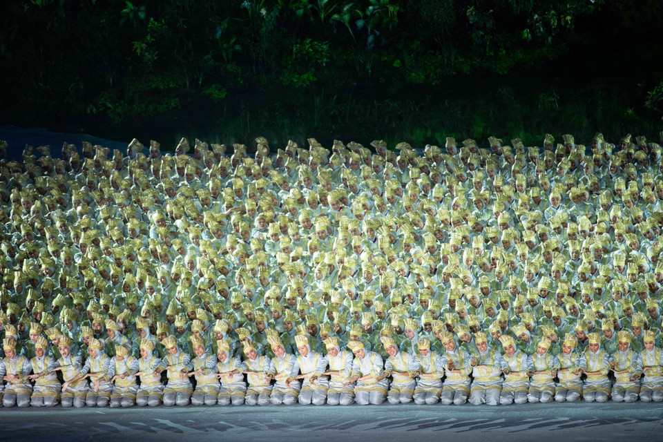 精彩纷呈的2018年雅加达亚运会开幕式。 图自越通社/新华社