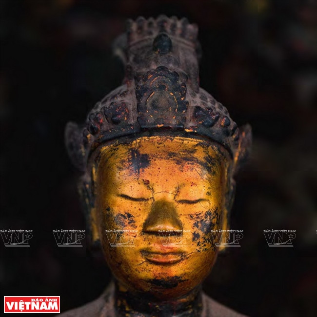 《越南寺庙》中的作品。图自越南画报