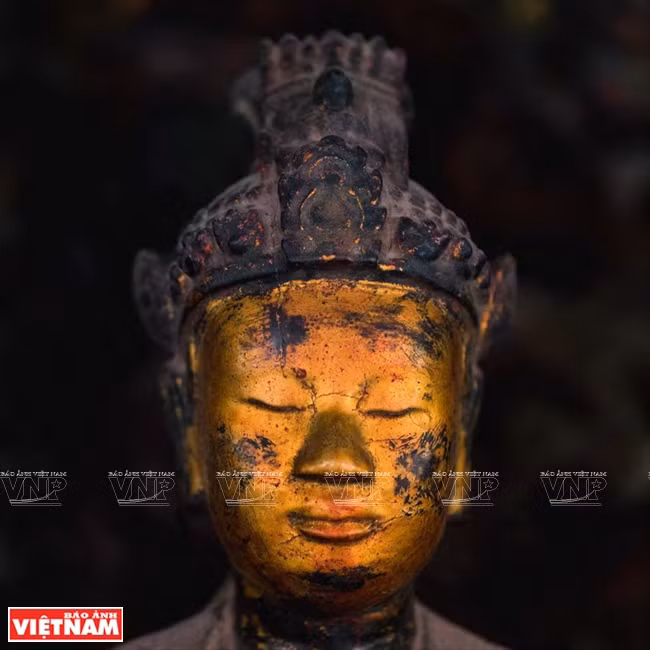 《越南寺庙》中的作品。图自越南画报