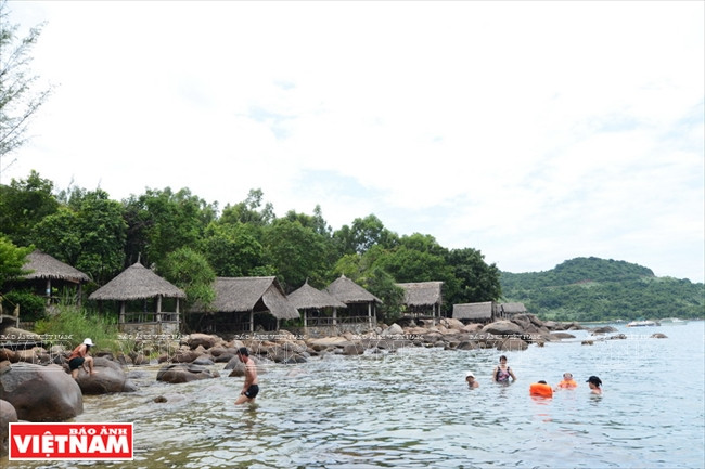 海滩一角。越南画报报记者 清和 摄